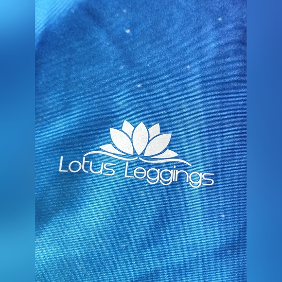 Lotus leggings in size small. - Picture 3 of 5